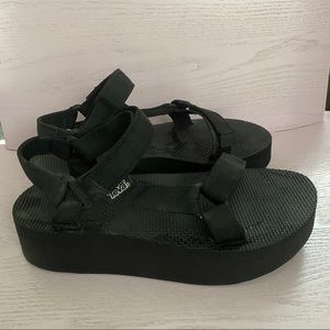 Platform Tevas